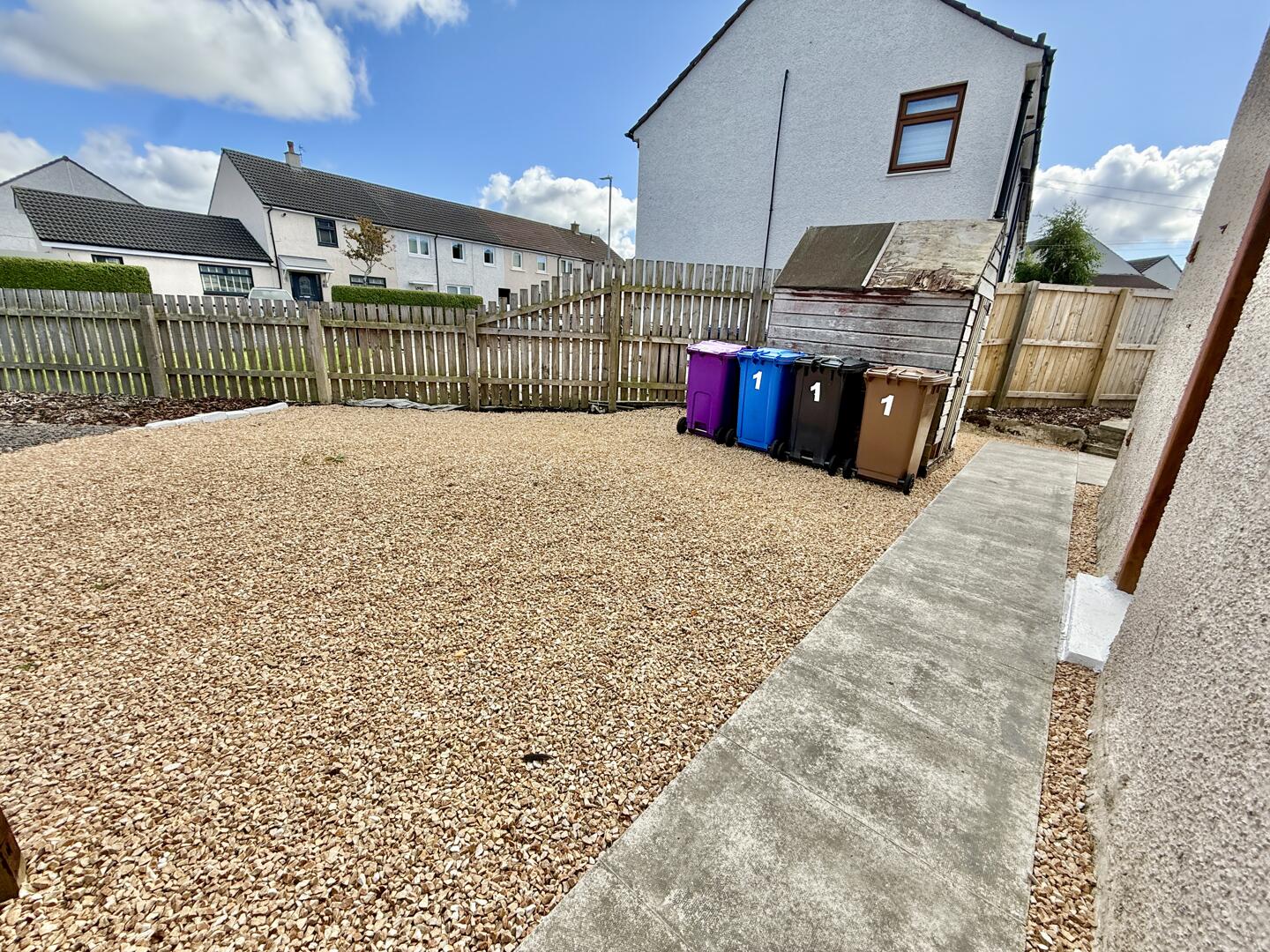 Queen's Place, Kilwinning
